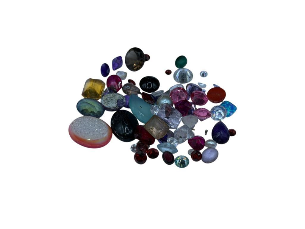 APPROX. 165CTTW IN GEMSTONES AND SIMULATED GEMSTONES: INCLUDES TOPAZ, OPALITE, AMETHYST, AND OTHER GEMS 165CTTW