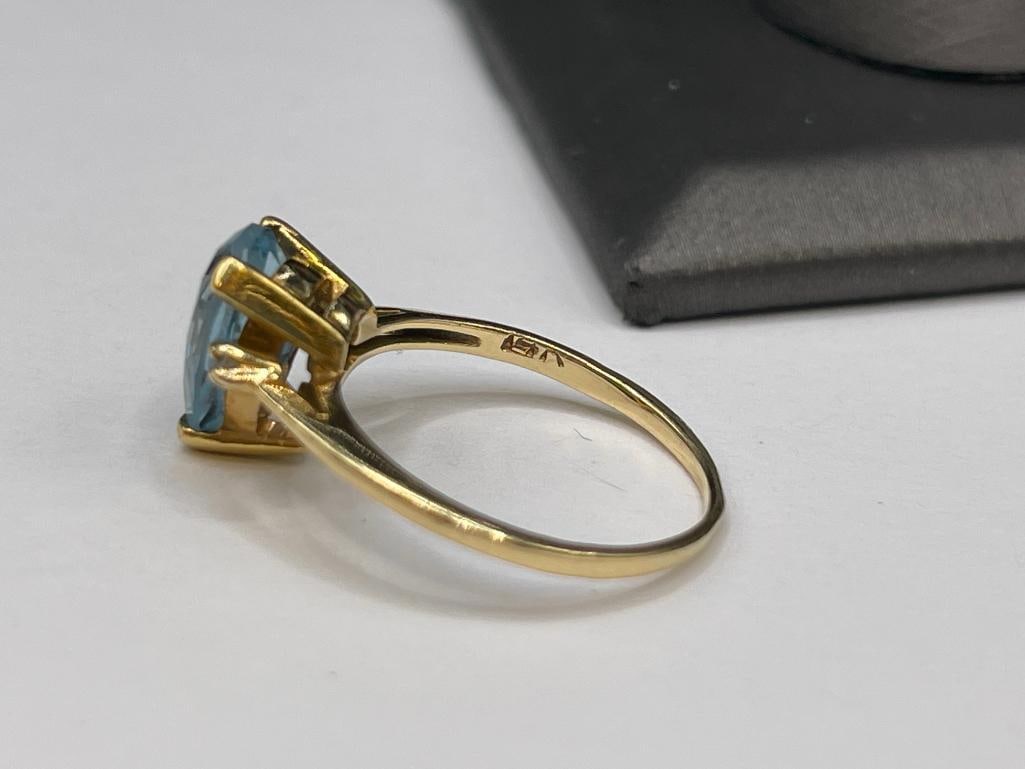 14K YELLOW GOLD PEAR CUT BLUE TOPAZ AND ROUND BRILLIANT CUT DIAMOND RING - 5