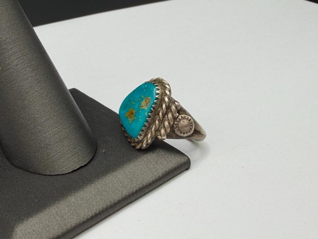 VINTAGE NAVAJO STERLING SILVER TURQUOISE RING - 3