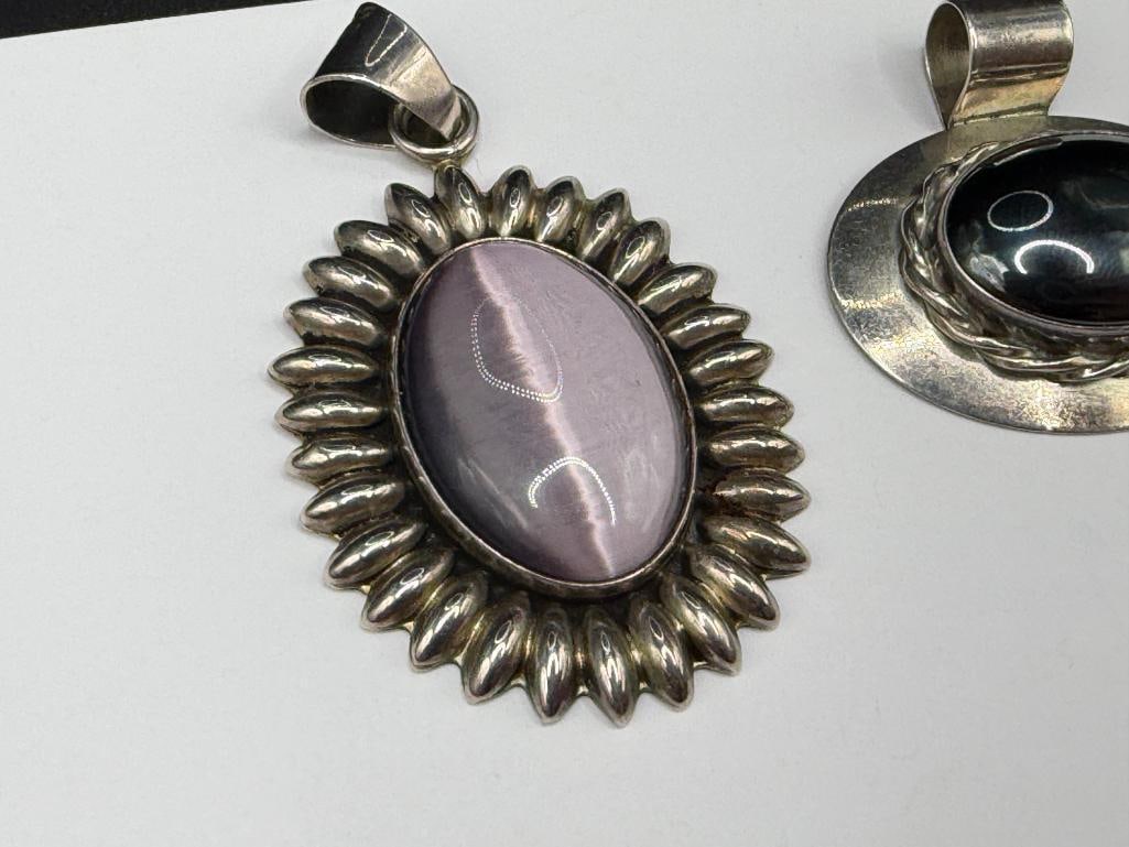 TWO VINTAGE STERLING SILVER STONE PENDANTS INCLUDING PETER VAN HORNE HEMATITE AND PURPLE MOONSTONE - 2
