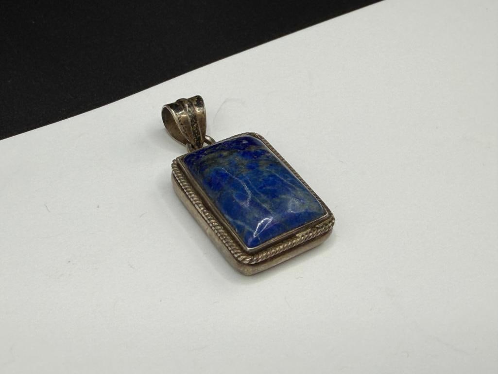 VINTAGE STERLING SILVER RECTANGULAR LAPIS PENDANT - 2