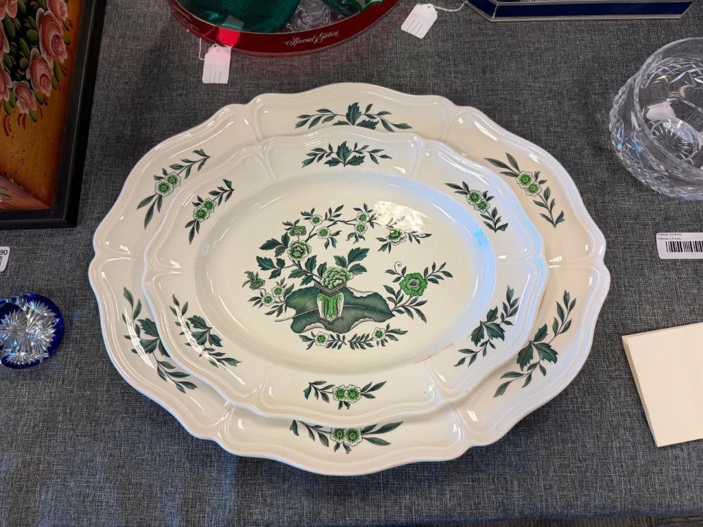 VINTAGE WEDGWOOD GREEN LEAF QUEENS SHAPE SERVING PLATTERS AS DESIGNED FOR QUEEN CHARLOTTE 1765 - 3