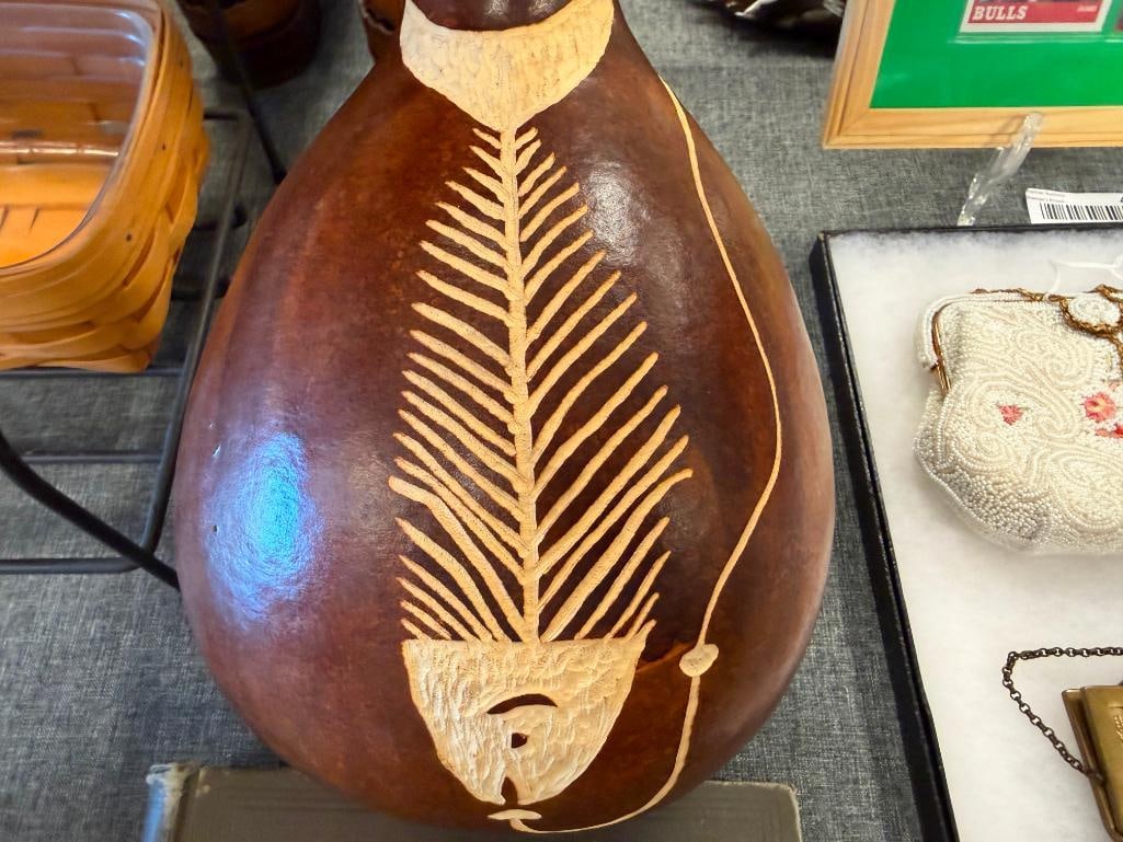 HAND CRAFTED GOURD VASE WITH FISH CARVING SIGNED BY ARTISAN - 6
