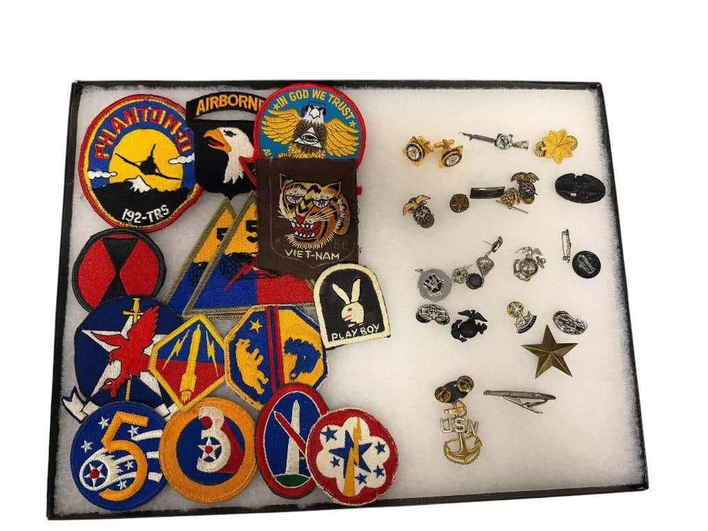 COLLECTION OF MILITARY PATCHES, BUTTONS, PIN ETC (1 of 14)