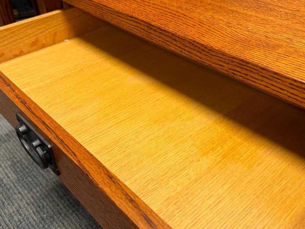 MISSION STYLE QUARTER SAWN OAK GRAIN DOUBLE SIDED COCKTAIL TABLE - 8