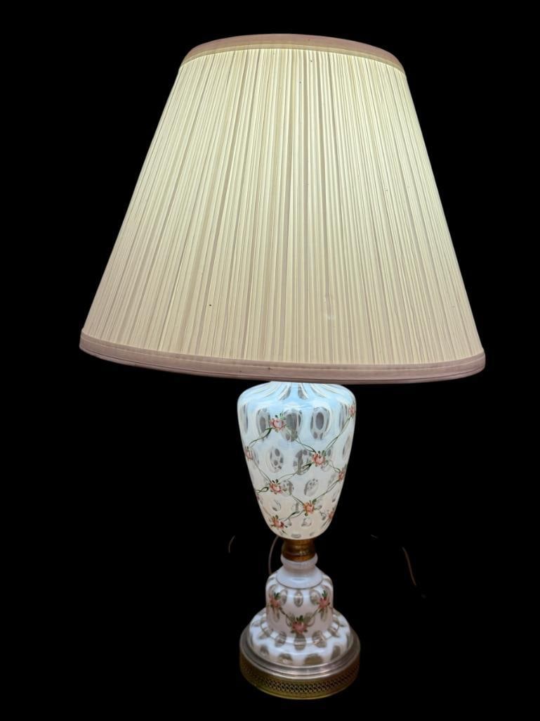 FENTON COIN DOT FRENCH OPALESCENT GLASS LAMP HAND PAINTED ROSE DESIGN CHARLETON ROSE STYLE (1 of 6)