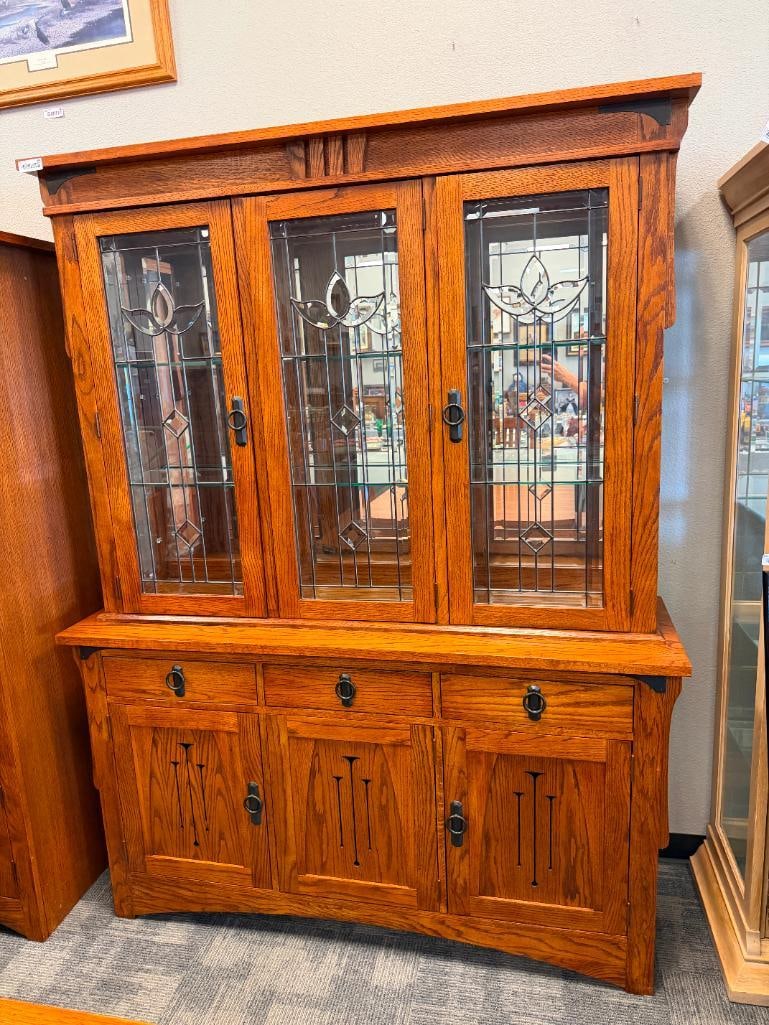 OAK TREE FURNITURE MISSION STYLE QUARTER SAWN OAK GRAIN TWO-PIECE CHINA CABINET - 2