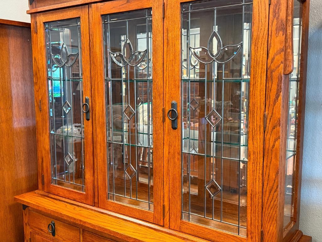 OAK TREE FURNITURE MISSION STYLE QUARTER SAWN OAK GRAIN TWO-PIECE CHINA CABINET - 4