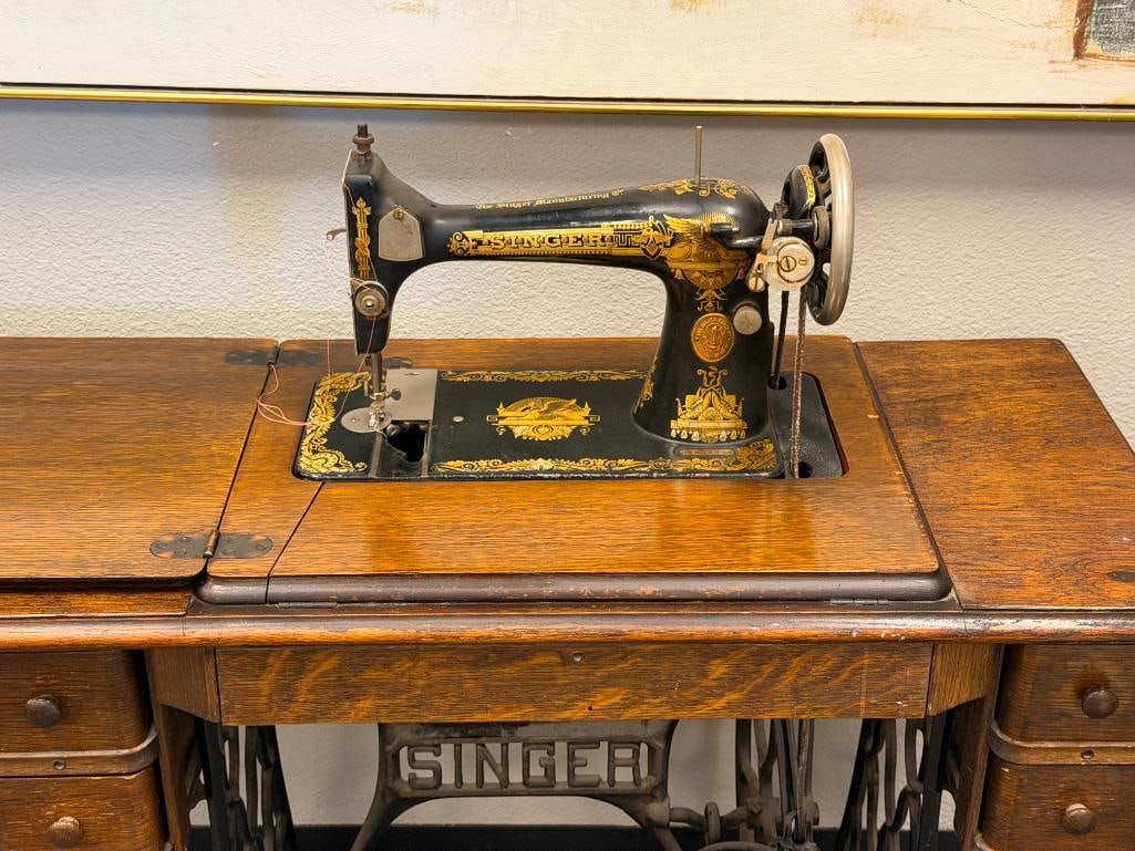 ANTIQUE SINGER TREADLE SEWING MACHINE WITH OAK CABINET AND CAST IRON BASE - 3