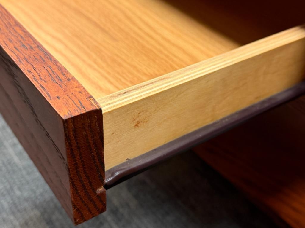 MISSION STYLE QUARTER SAWN OAK GRAIN COCKTAIL TABLE - 6