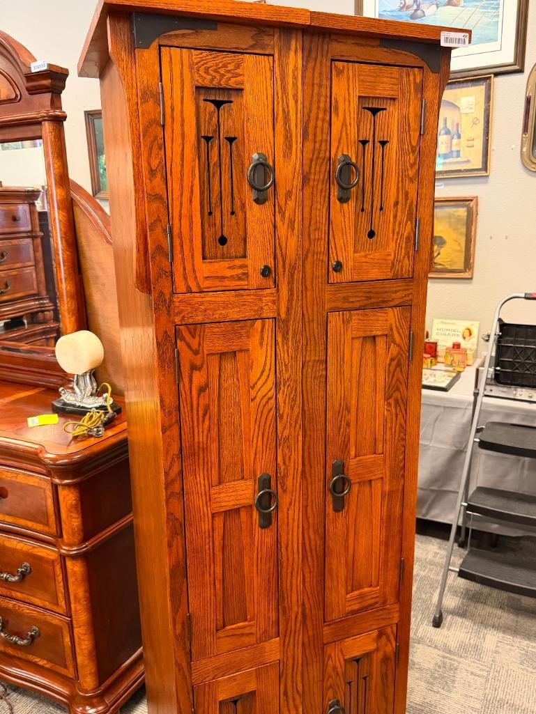 OAK TREE FURNITURE MISSION STYLE OAK MEDIA CABINET FOR CDS / DVDS - 2