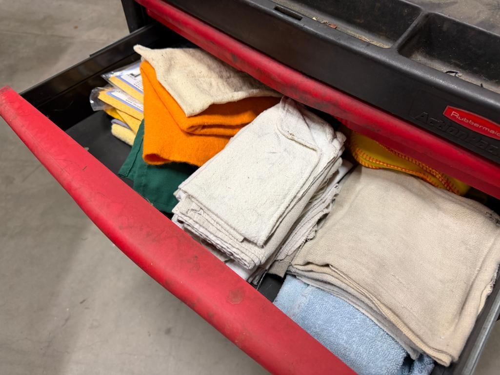 RUBBERMAID FIVE DRAWER PLASTIC TOOLBOX - 6