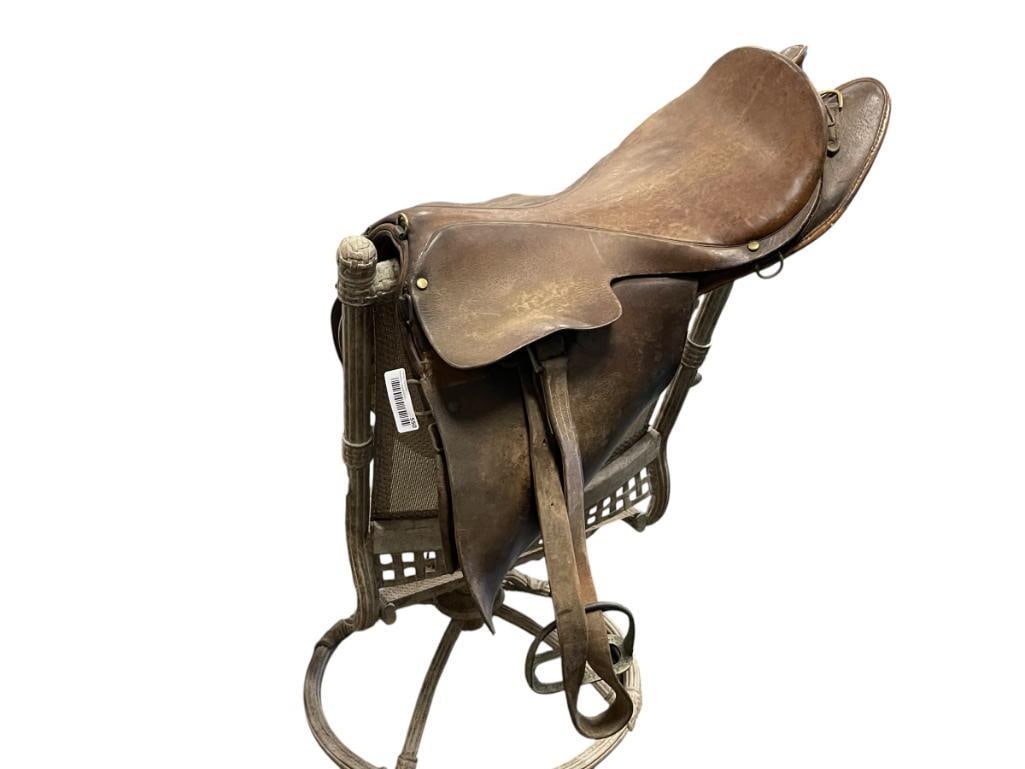 MODEL 1917 MILITARY OFFICER'S FIELD SADDLE INCLUDING ORIGINAL SOLID NICKEL STIRRUPS (1 of 9)