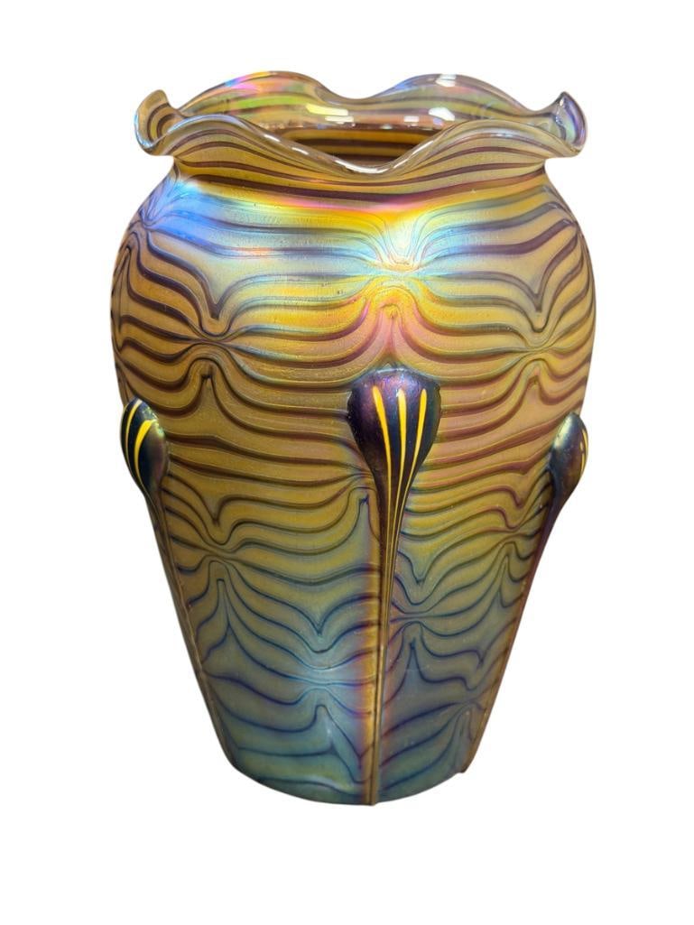 20TH CENTURY HAND BLOWN IRIDESCENT ART GLASS VASE PULLED FEATHERS DESIGN WTIH APPLIED TADPOLES: RUFFLED RIM WITH BULBOUS BODY, NO SIGNATURE OR MARKS, NO CHIPS OR CRACKS 8 1/4" H