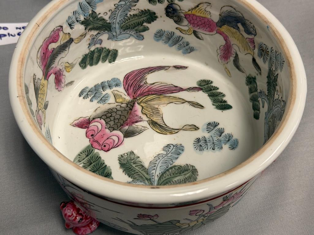 VINTAGE CHINESE PORCELAIN FISHBOWL PLANTER FEATURING LOTUS AND LILY PAD DESIGN - 3