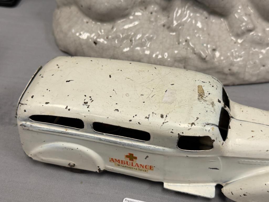 1930'S WYANDOTTE TOYS PRESSED STEEL AMBULANCE WITH WOODEN WHEELS - 2
