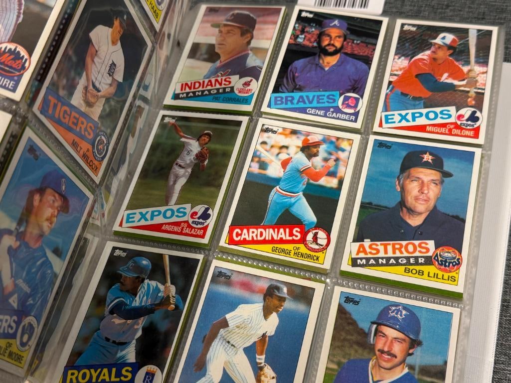 1985 TOPPS COMPLETE BASEBALL CARD SET INCLUDES MARK MCGWIRE, ROGER CLEMENS, KIRBY PUCKETT, ETC. - 16