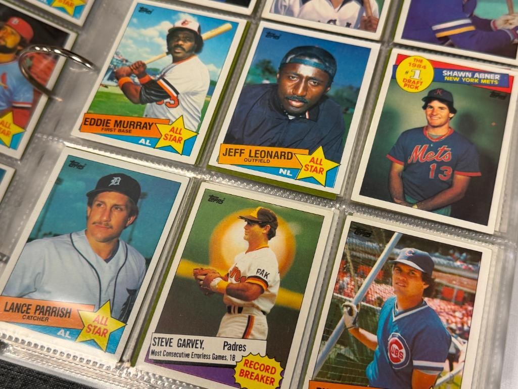1985 TOPPS COMPLETE BASEBALL CARD SET INCLUDES MARK MCGWIRE, ROGER CLEMENS, KIRBY PUCKETT, ETC. - 6