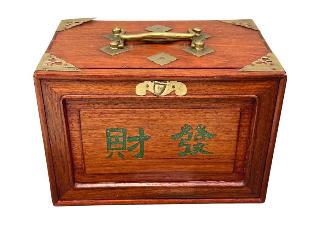 ANTIQUE CHINESE MAHJONG GAME PLAYING SET INCLUDES 44 BONE AND BAMBOO GAME TILES (1 of 14)