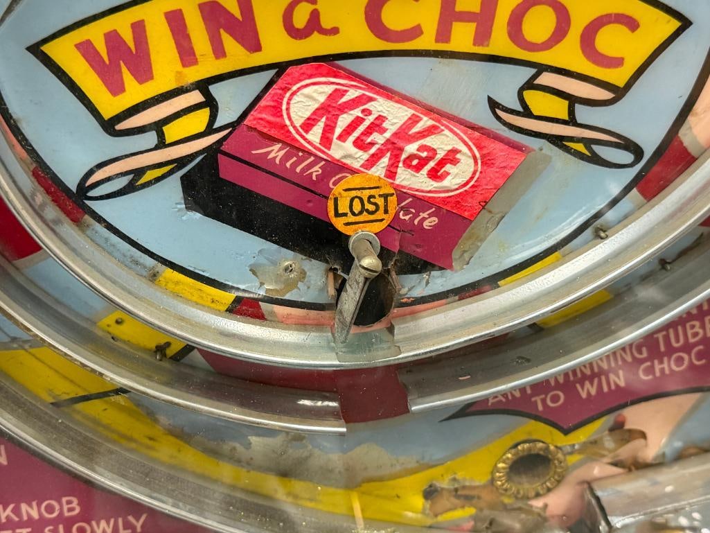 WHALES REDCAR UNITED KINGDOM ALLWIN WIN A CHOC PENNY ARCADE / AMUSEMENT GAME CIRCA 1930'S - 1960'S - 4