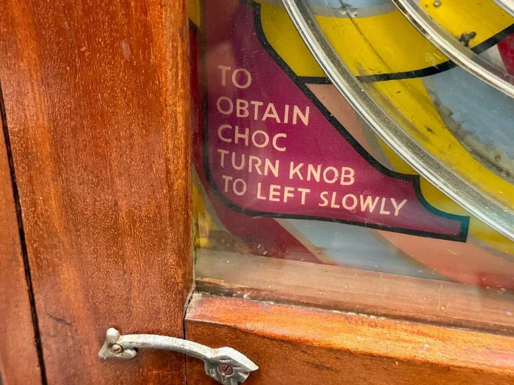 WHALES REDCAR UNITED KINGDOM ALLWIN WIN A CHOC PENNY ARCADE / AMUSEMENT GAME CIRCA 1930'S - 1960'S - 5