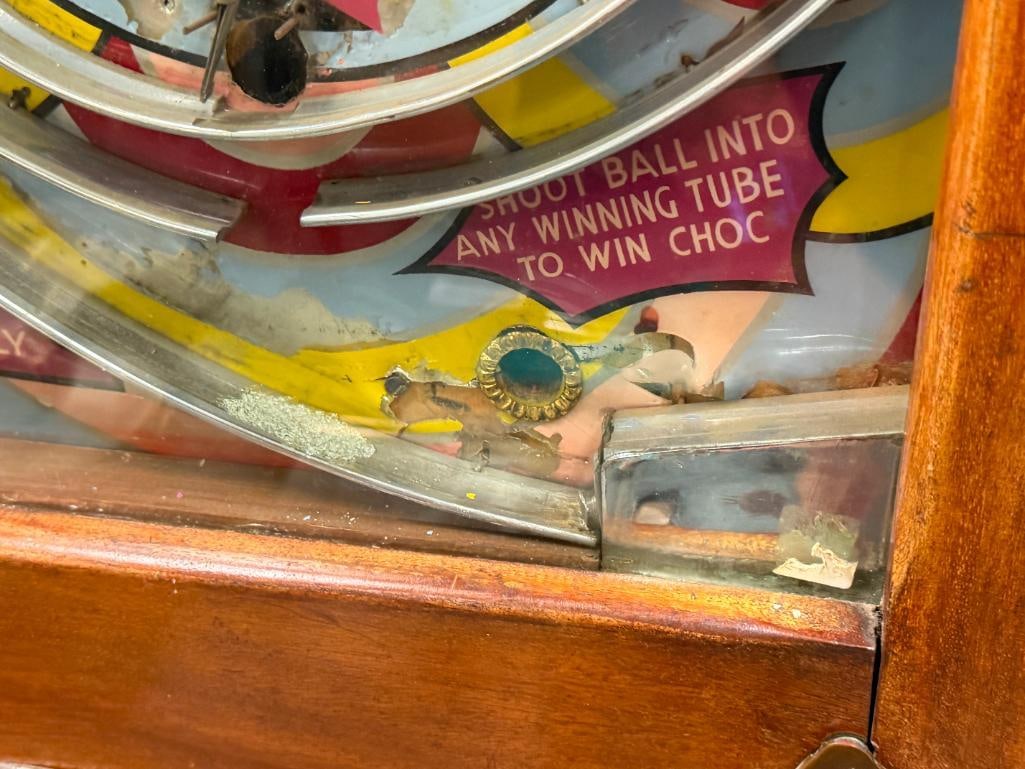 WHALES REDCAR UNITED KINGDOM ALLWIN WIN A CHOC PENNY ARCADE / AMUSEMENT GAME CIRCA 1930'S - 1960'S - 8