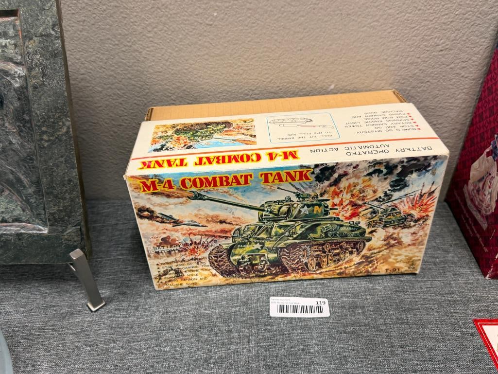 TAIYO JAPAN TIN-LITHO BATTERY OPERATED M4 COMABT TANK TOY CIRCA 1970'S - 1980'S - 8