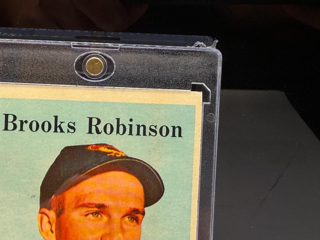 1958 TOPPS #307 BROOKS ROBINSON BASEBALL CARD - 6