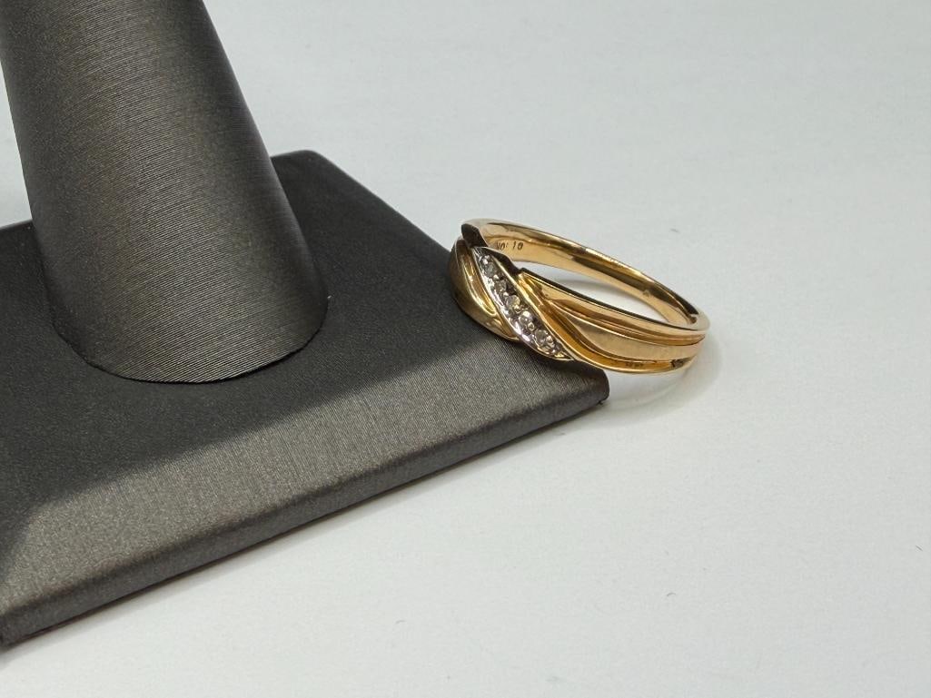 MEN'S 10K YELLOW GOLD SINGLE CUT DIAMOND BAND - 4