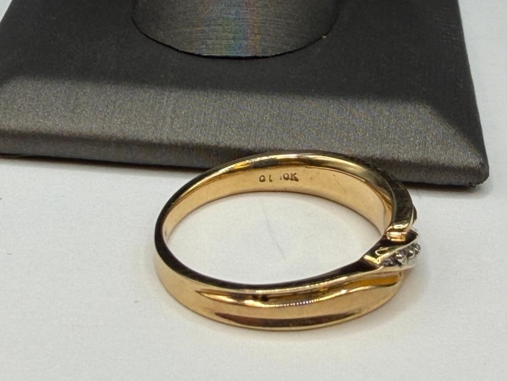 MEN'S 10K YELLOW GOLD SINGLE CUT DIAMOND BAND - 6