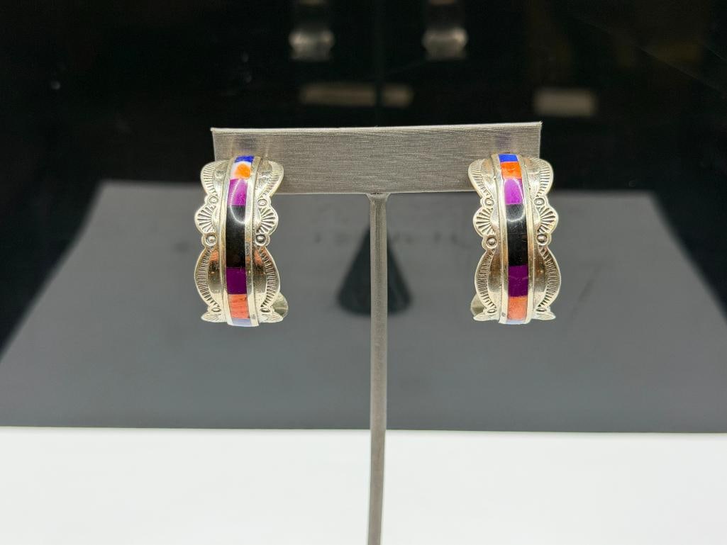 PAIR OF NATIVE AMERICAN SIGNED STERLING SILVER STONE INLAY SEMI-HOOP EARRINGS - 2