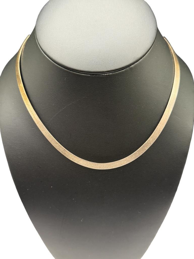 ITALIAN MADE STERLING SILVER HERRINGBONE NECKLACE: MARKED MADE IN ITALY 15" X 1/4", 12.14 GRAMS
