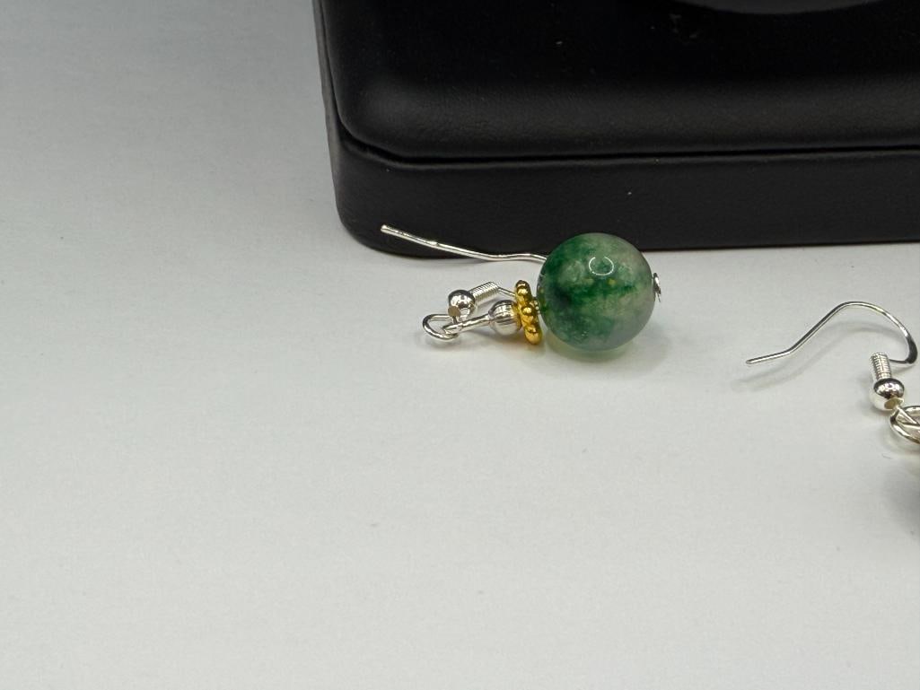 GRADUATED GREEN JADE NECKLACE AND EARRINGS SET - 7