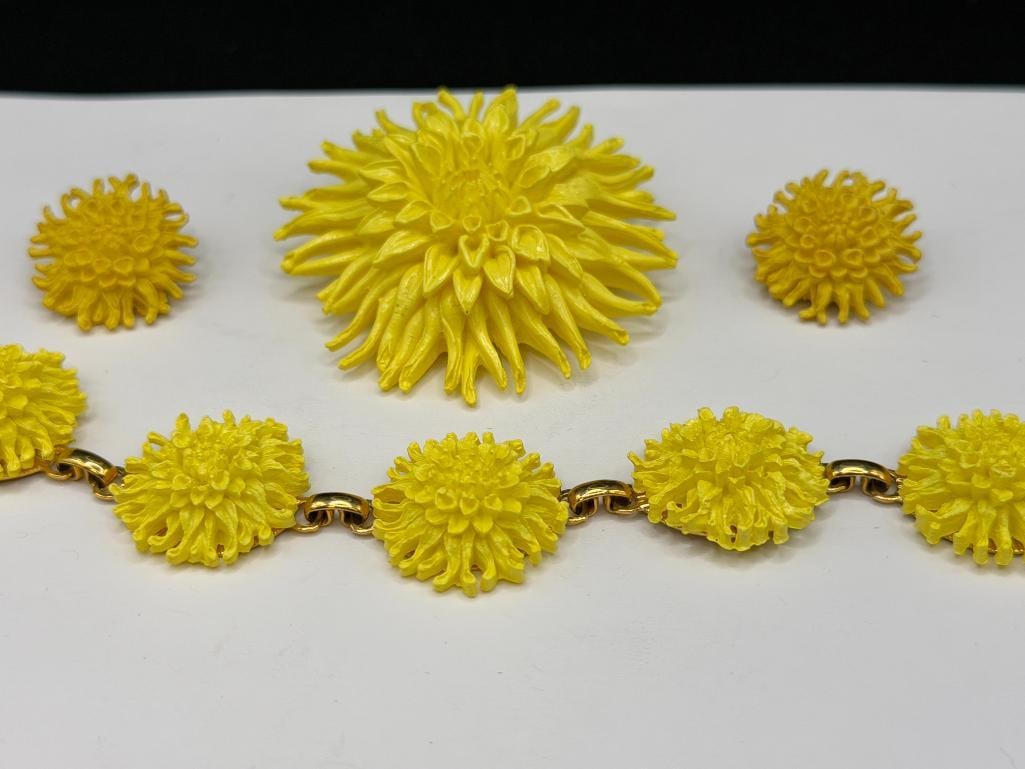 YELLOW DAHLIA DESIGN JEWELRY SET INCLUDING BROOCH, BRACELET, AND CLIP-BACK EARRINGS - 3