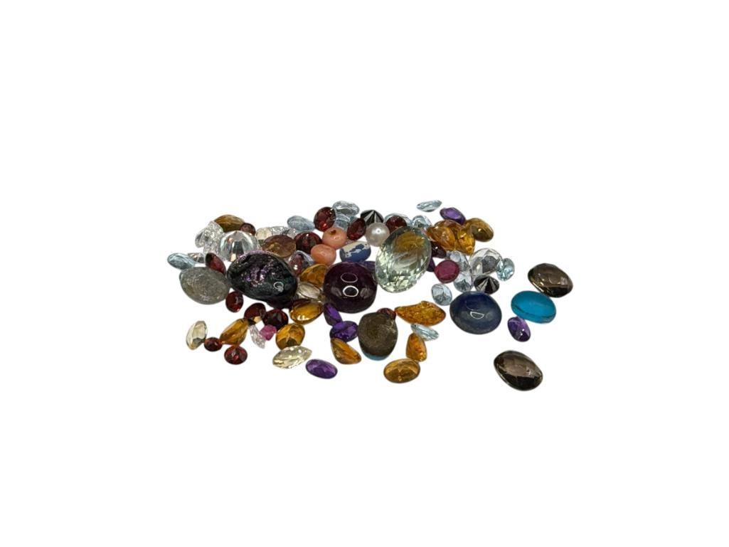 ASSORTED GEMSTONES INCLUDING NATURAL AND SIMULATED STONES (1 of 9)