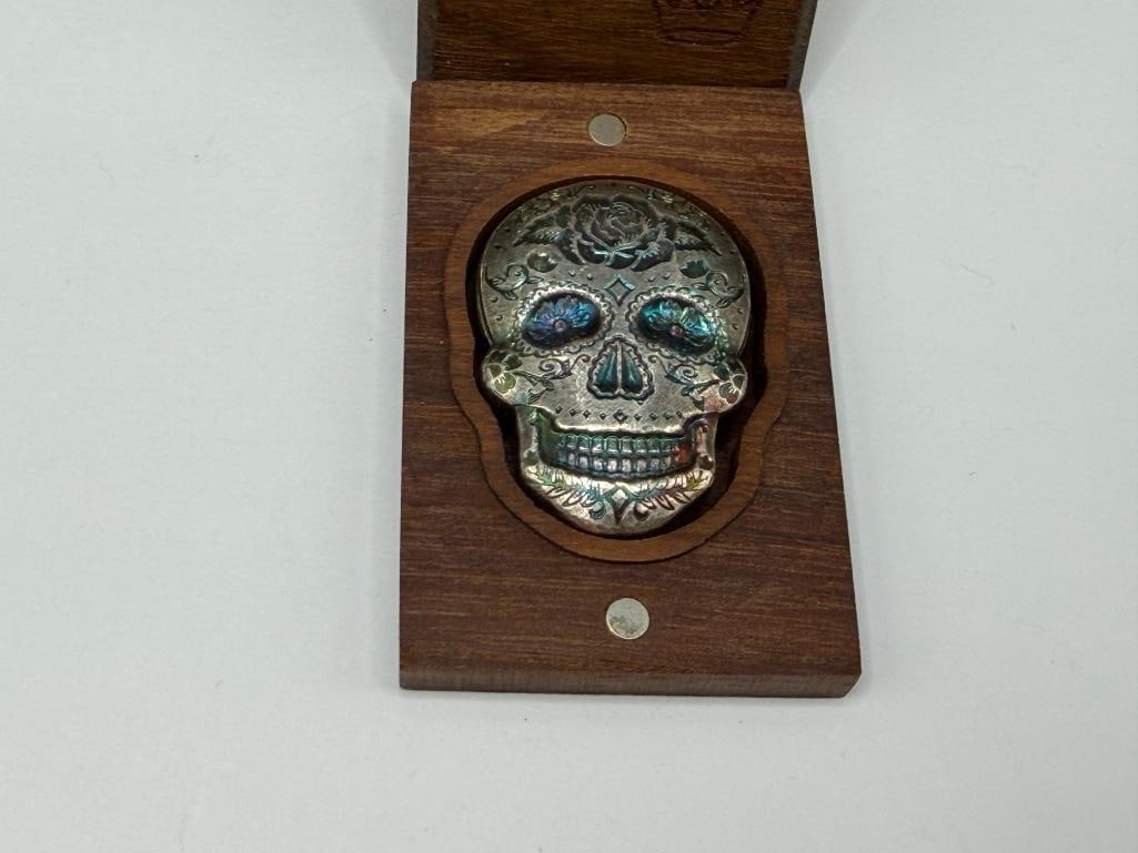 UNIQUE MEXICO DESIGN DECORATED SKULL .999 FINE SILVER ART BAR WITH WOOD BOX - 3