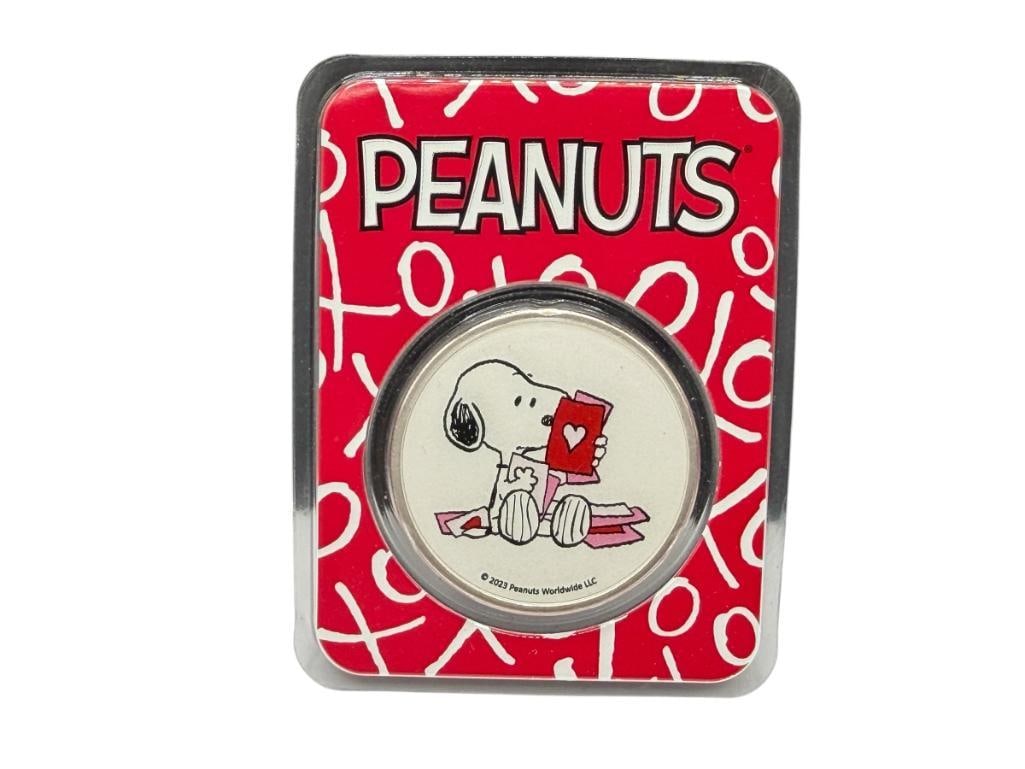 2022 PEANUTS SNOOPY .999 FINE SILVER PAINTED ROUND BY PEANUTS WORLDWIDE: IN CASE 1 TROY OUNCE
