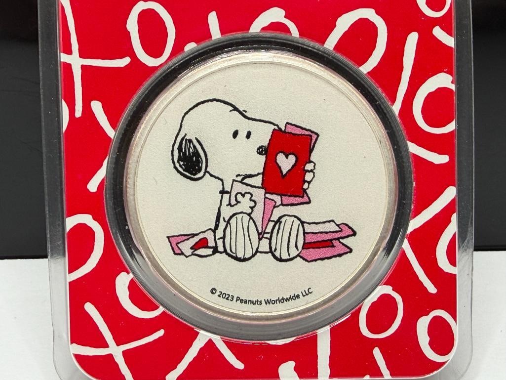 2022 PEANUTS SNOOPY .999 FINE SILVER PAINTED ROUND BY PEANUTS WORLDWIDE - 3