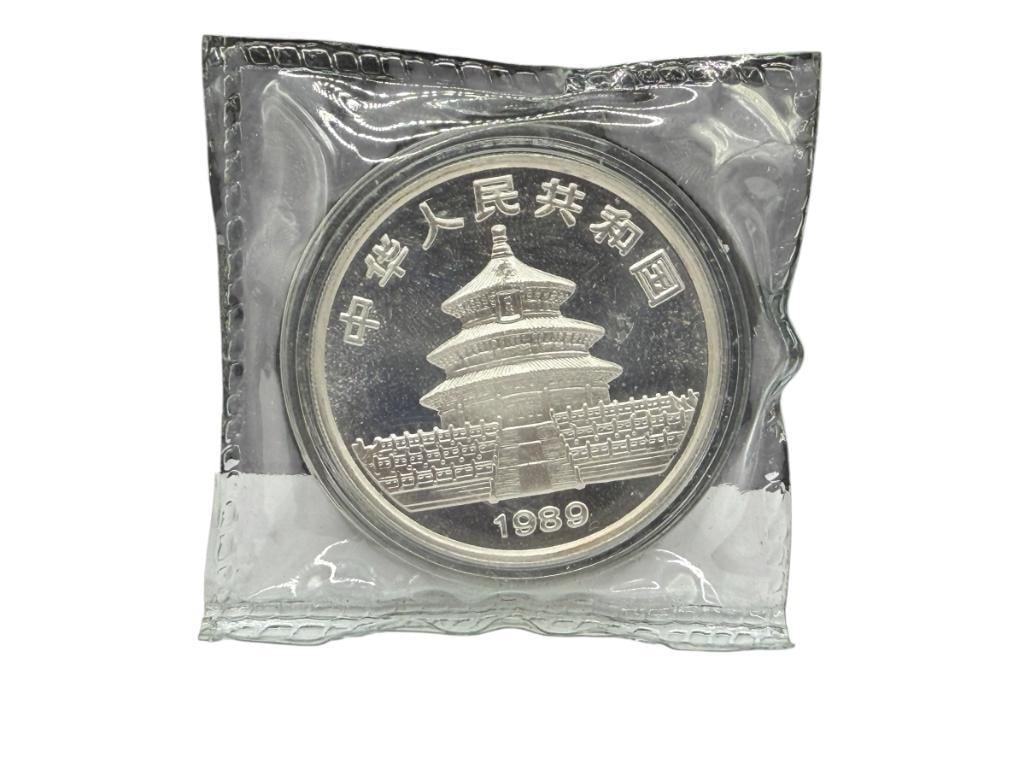 1989 CHINESE PANDA 10 YEN .999 FINE SILVER COIN: 1 TROY OUNCE