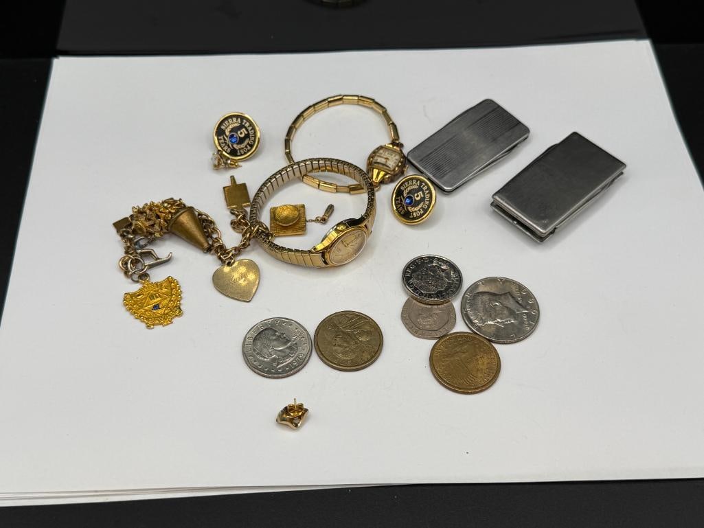 ASSORTED COLLECTIBLES INCLUDING VINTAGE LADIES BULOVA WRISTWATCH, U.S. COINS, AND GOLD TONE JEWELRY - 2