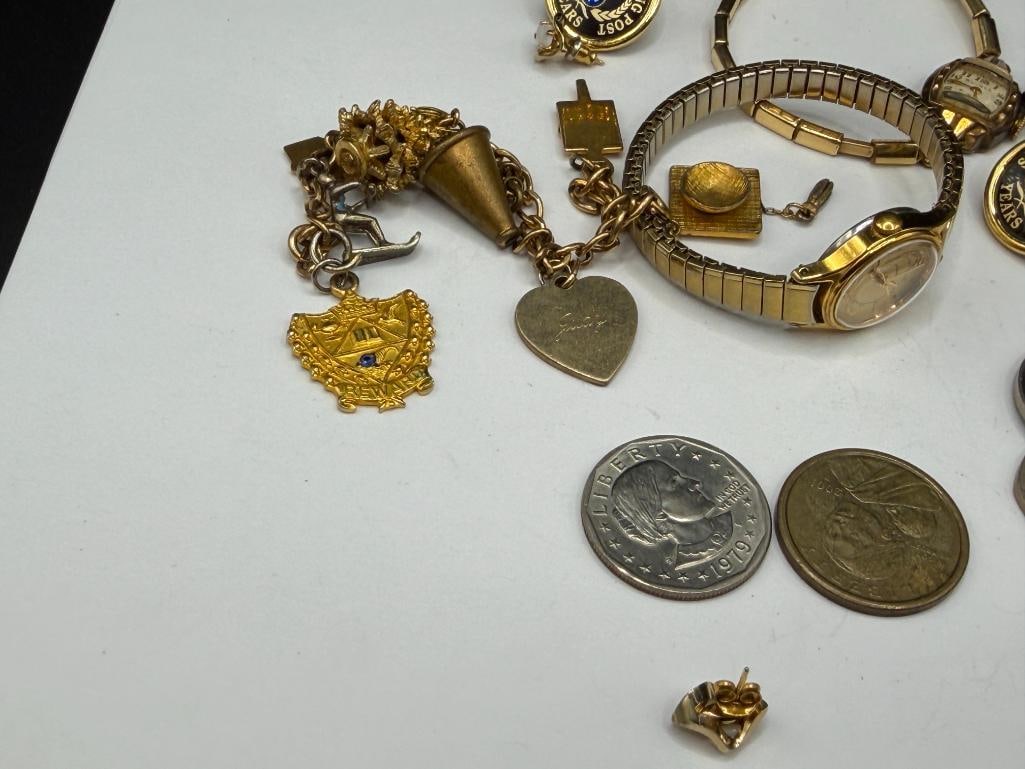 ASSORTED COLLECTIBLES INCLUDING VINTAGE LADIES BULOVA WRISTWATCH, U.S. COINS, AND GOLD TONE JEWELRY - 6