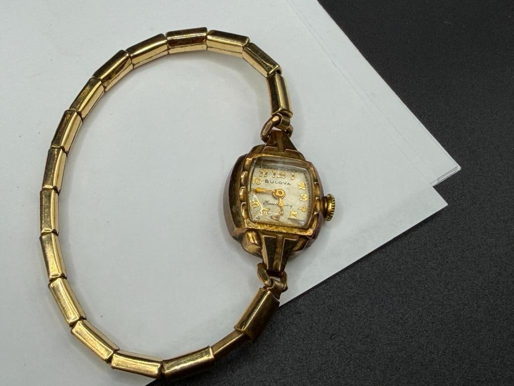 ASSORTED COLLECTIBLES INCLUDING VINTAGE LADIES BULOVA WRISTWATCH, U.S. COINS, AND GOLD TONE JEWELRY - 8