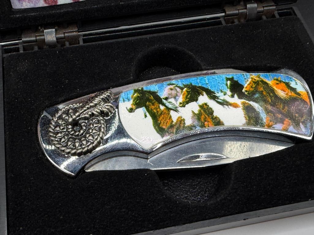 TWO WILDLIFE THEMED STEEL BLADE FOLDING LOCK BACK KNIVES - 7