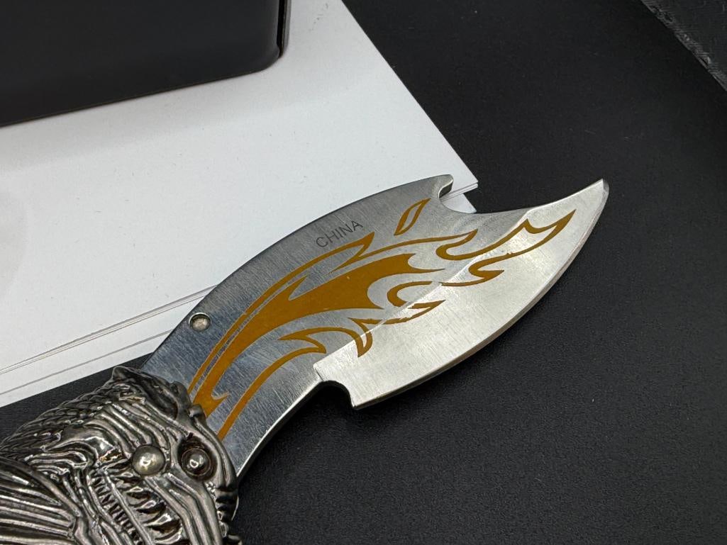 TWO UNIQUE KNIVES INCLUDING VICTOR LEE TWISTER VL-06 AND DRAGON MOTIF FOLDING LOCK BACK KNIFE - 12