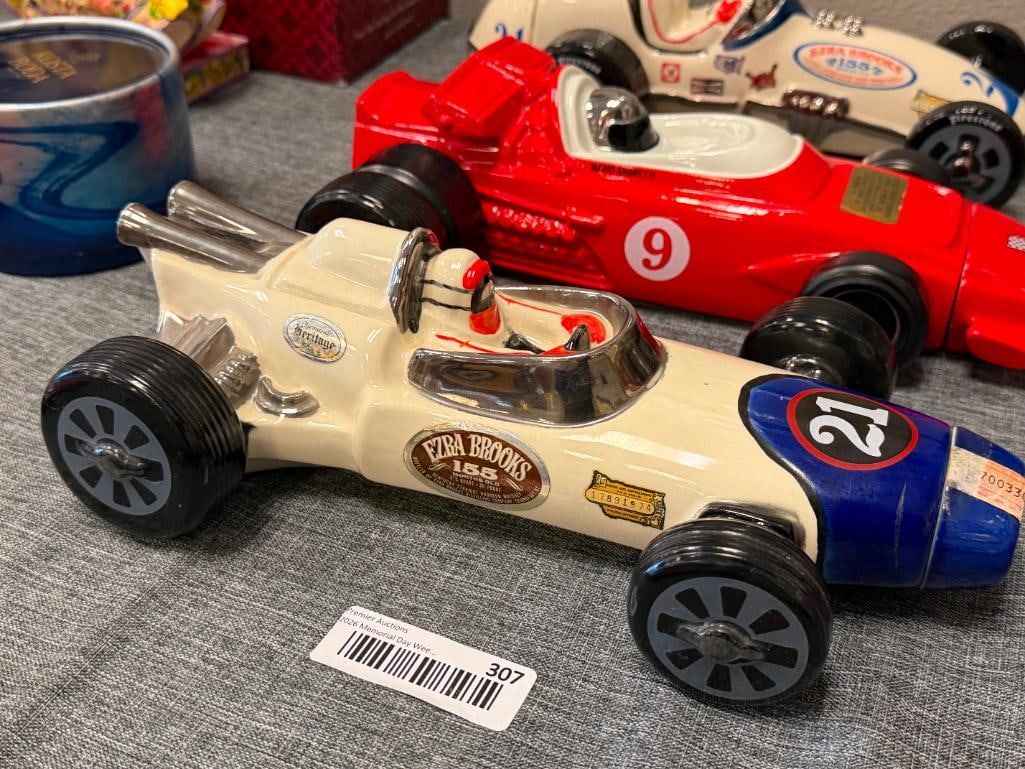 MR. BOSTON ROYAL HALBURTON AND EZRA BROOKS HERITAGE CHINA RACE / INDY CAR DECANTERS INDY 500 - 2