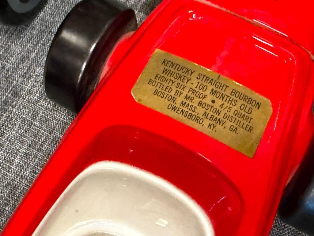 MR. BOSTON ROYAL HALBURTON AND EZRA BROOKS HERITAGE CHINA RACE / INDY CAR DECANTERS INDY 500 - 6