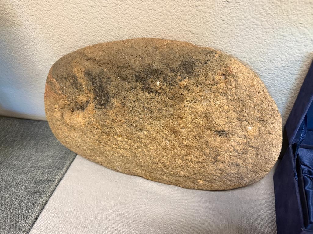 PRIMITIVE NATIVE AMERICAN ARTIFACT / TOOL METATE AND MANO - 5