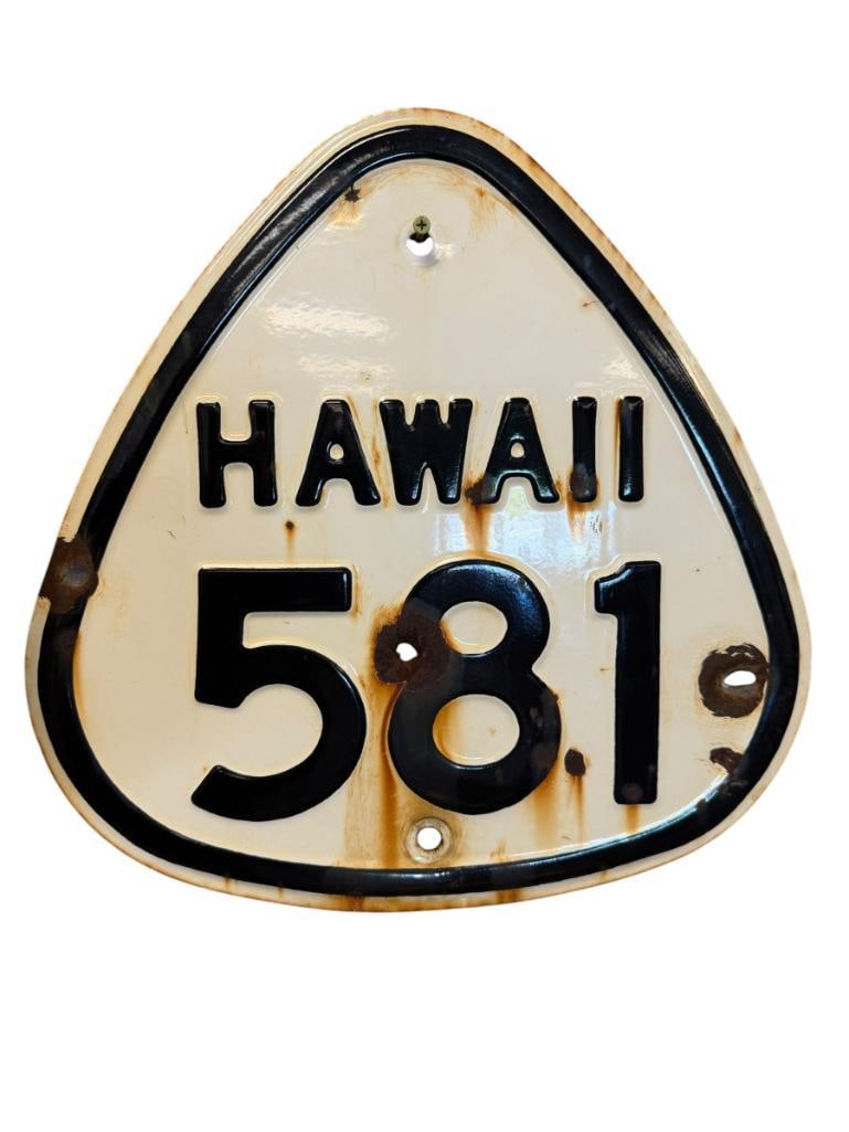 HAWAII STATE ROUTE 581 PORCELAIN ENAMELED HIGHWAY SIGN: BLACK AND WHITE PORCELAIN HIGHWAY SIGN, SHOWS BULLET HOLES AND RUST 16" X 16"