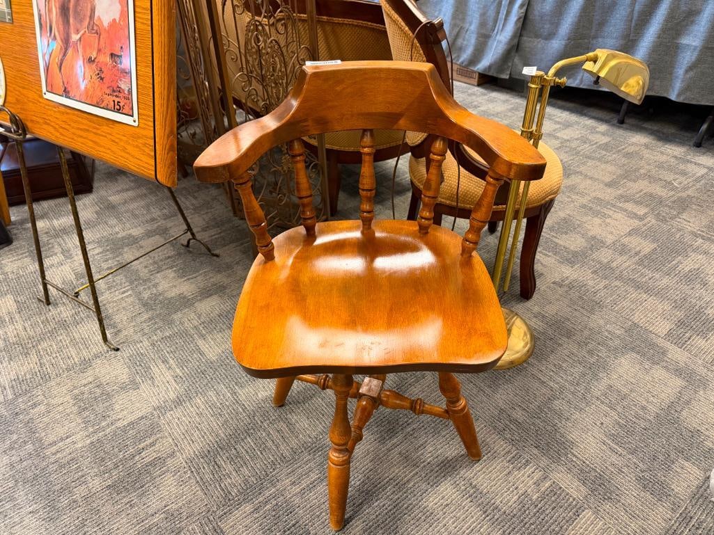EALRY AMERICAN COLONIAL STYLE SWIVEL MAPLE SIDE CHAIR - 2