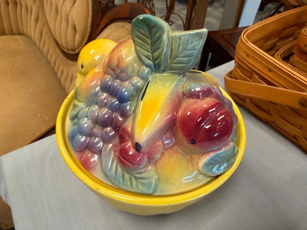 VINTAGE SHAWNEE POTTERY FRUIT BASKET COOKIE JAR NO. 84 - 6